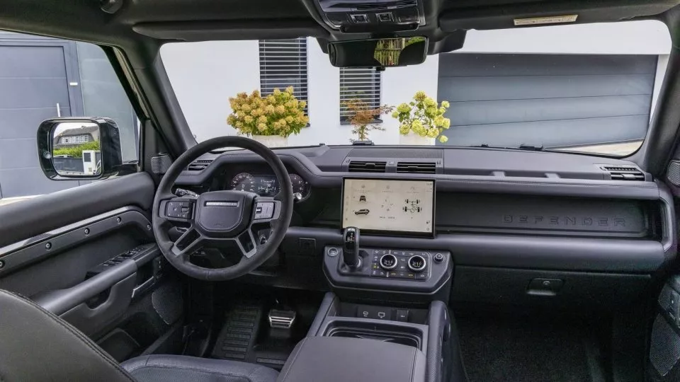 Land Rover Defender V8