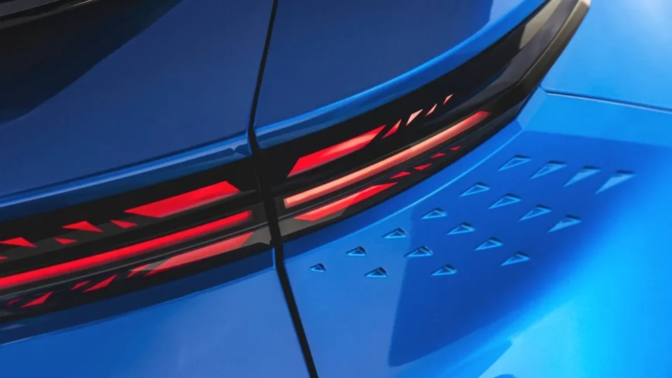 Alpine A390