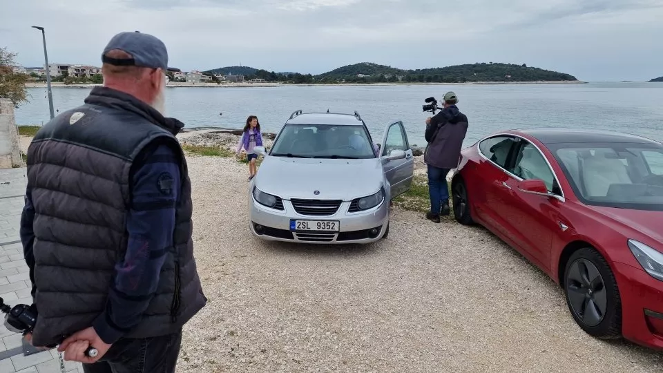 Saab a Tesla a Pepa