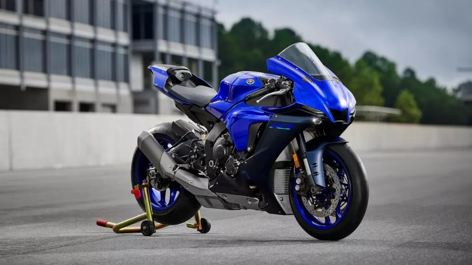 Yamaha R1