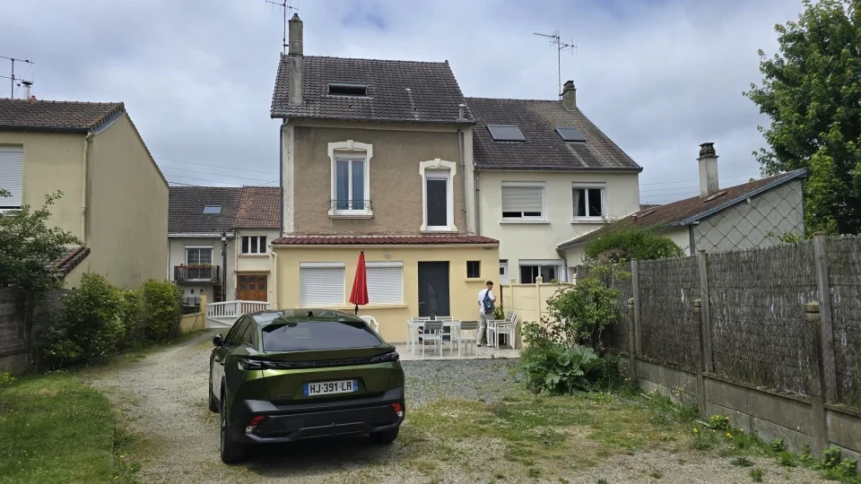 Le Mans a Peugeot 408