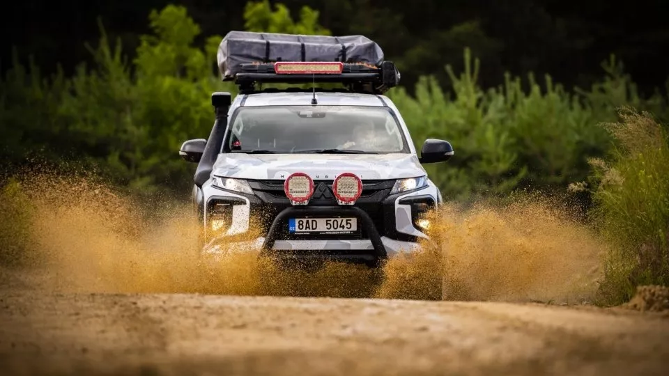 Mitsubishi L200 Rock Proof Evo2