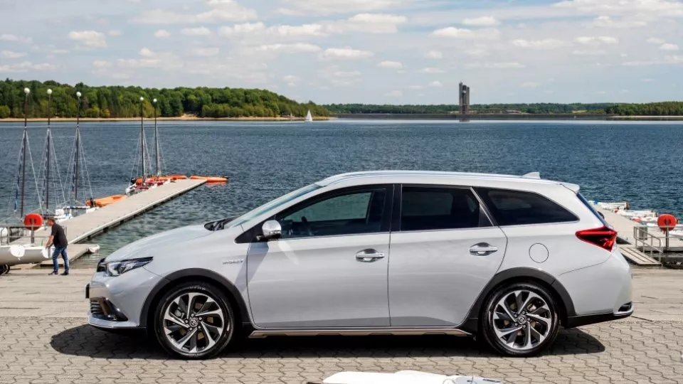 Toyota Auris Touring Sports