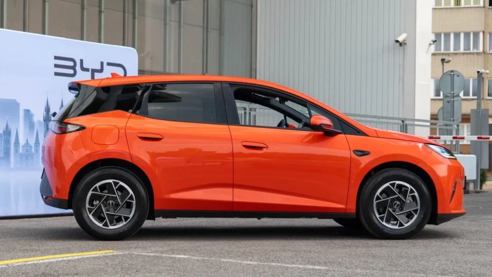 BYD Dolphin G DM-i