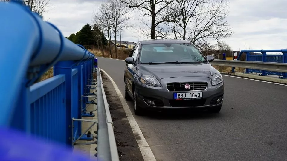 Fiat Croma 1.9 JTD Dynamic (2010)