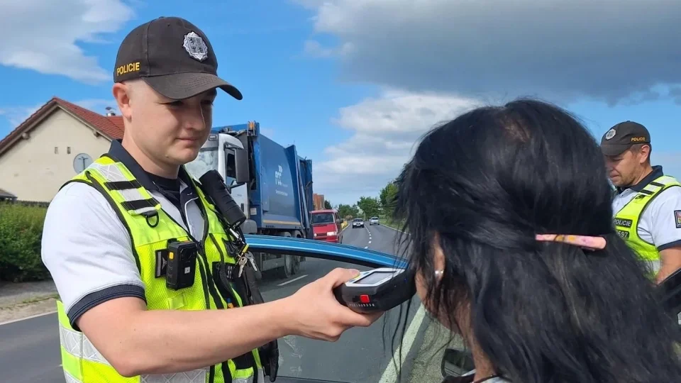 Policejní kontrola - dechová zkouška na alkohol