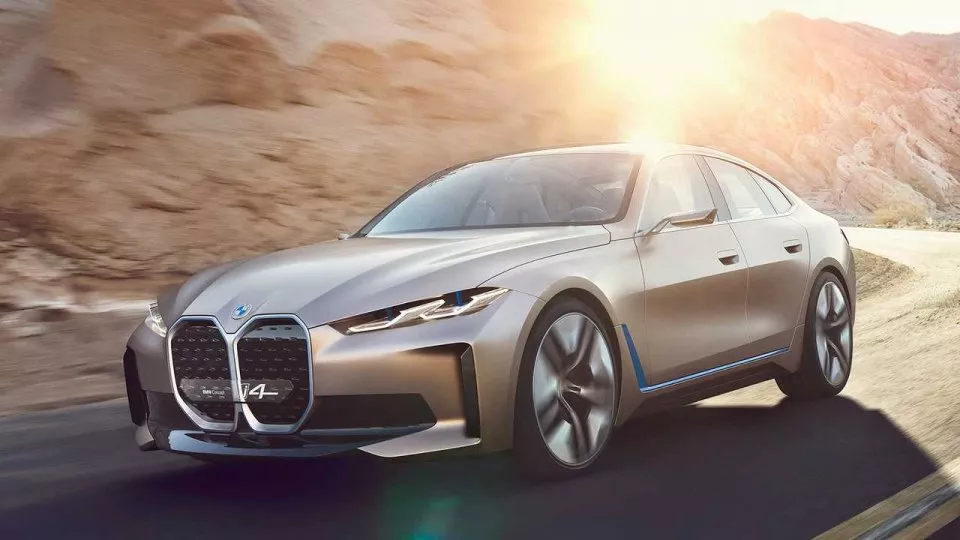 BMW i4