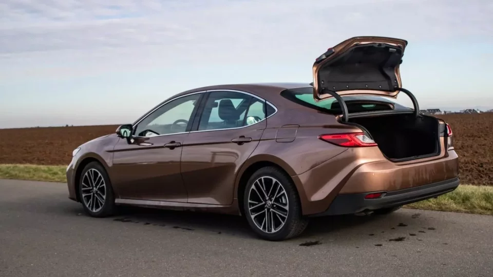 Test Toyota Camry 2024