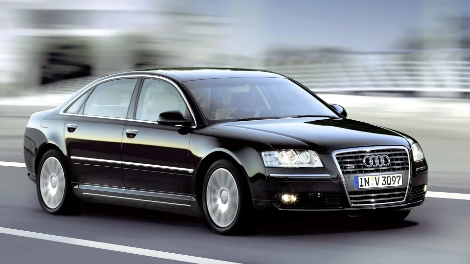 Audi A8 W12