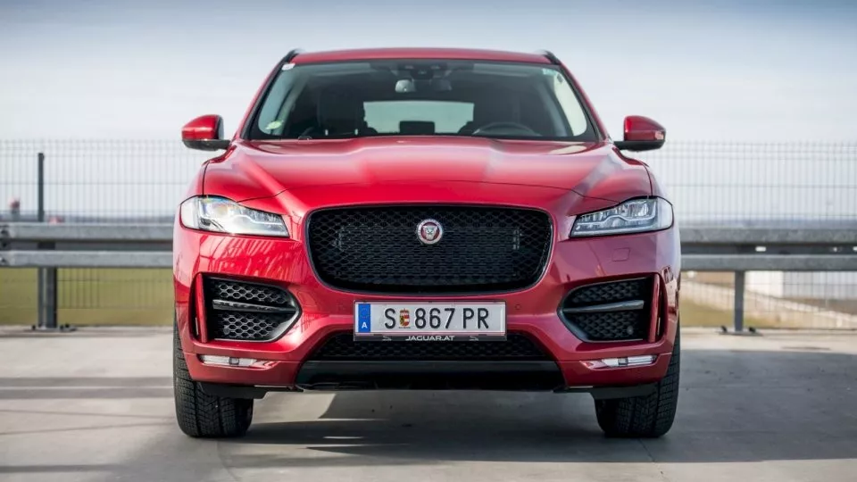 Testovali jsme luxusní Jaguar F-Pace 9