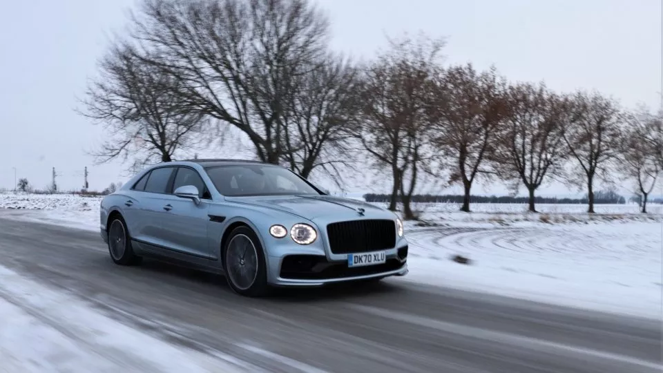 Bentley Flying Spur V8