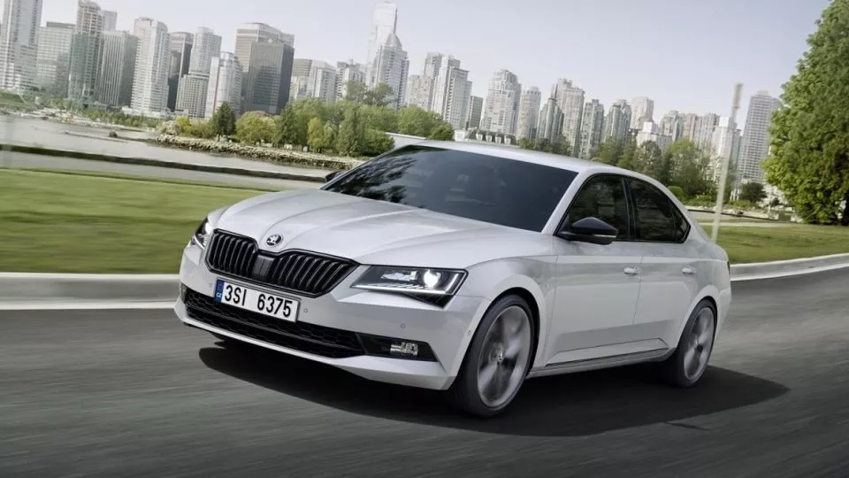 Škoda Superb Sportline před faceliftem