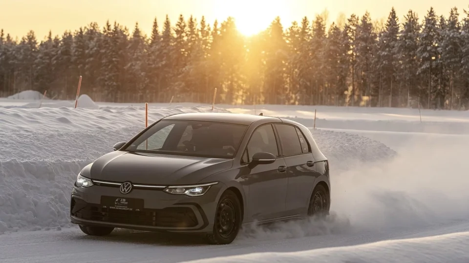 Celoroční pneumatiky, test