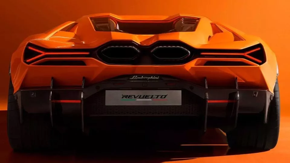 Lamborghini Revuelto