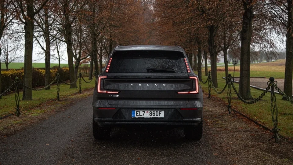 Volvo EX90 Performance