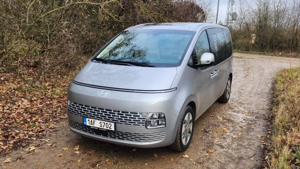 Hyundai Staria Tour