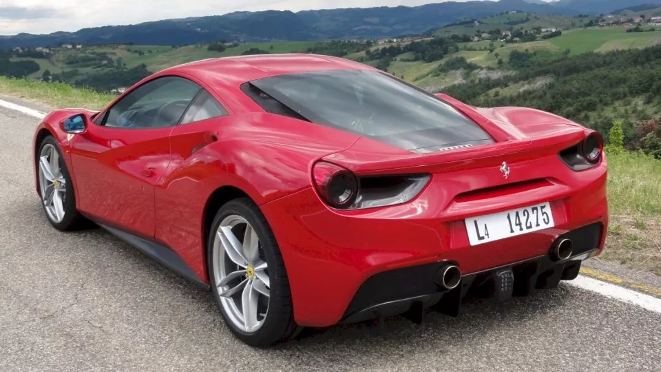 Ferrari 488 GTB exterier 6