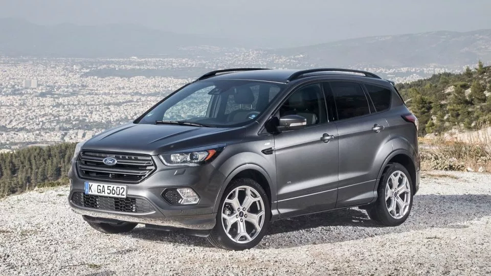 Ford Kuga - 599 900 Kč