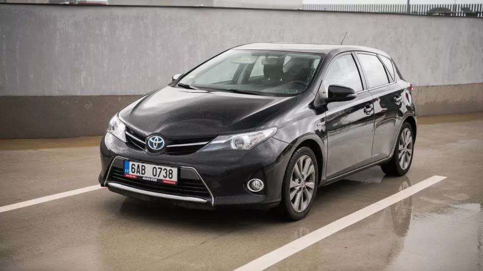 Toyota Auris Hybrid funguje i po letech služby.