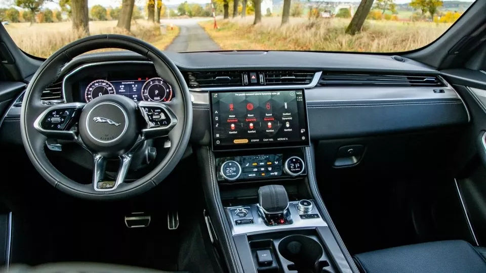 Jaguar F-Pace D300 2023