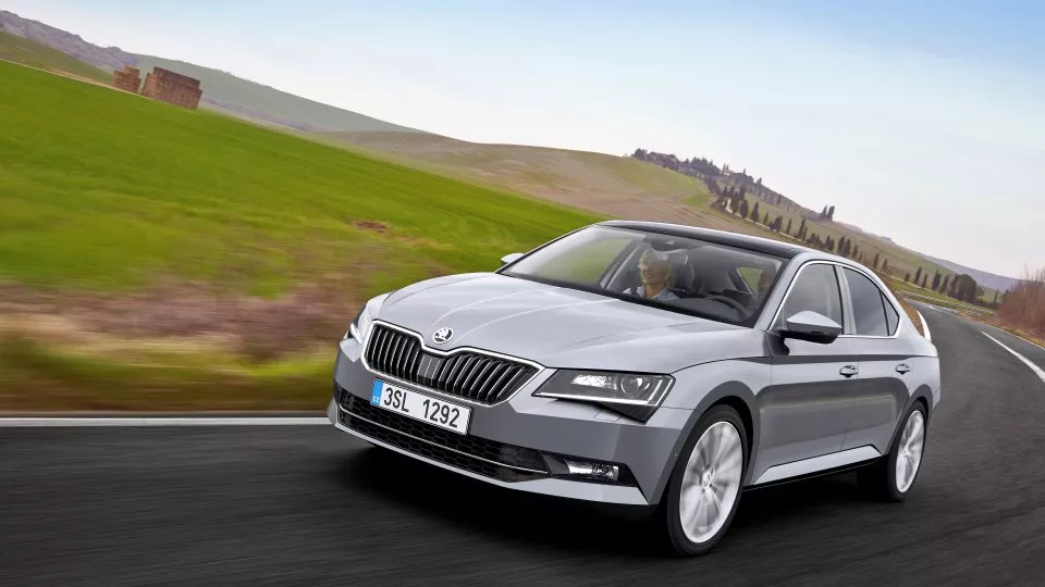 Škoda Superb - ilustrační obrázek