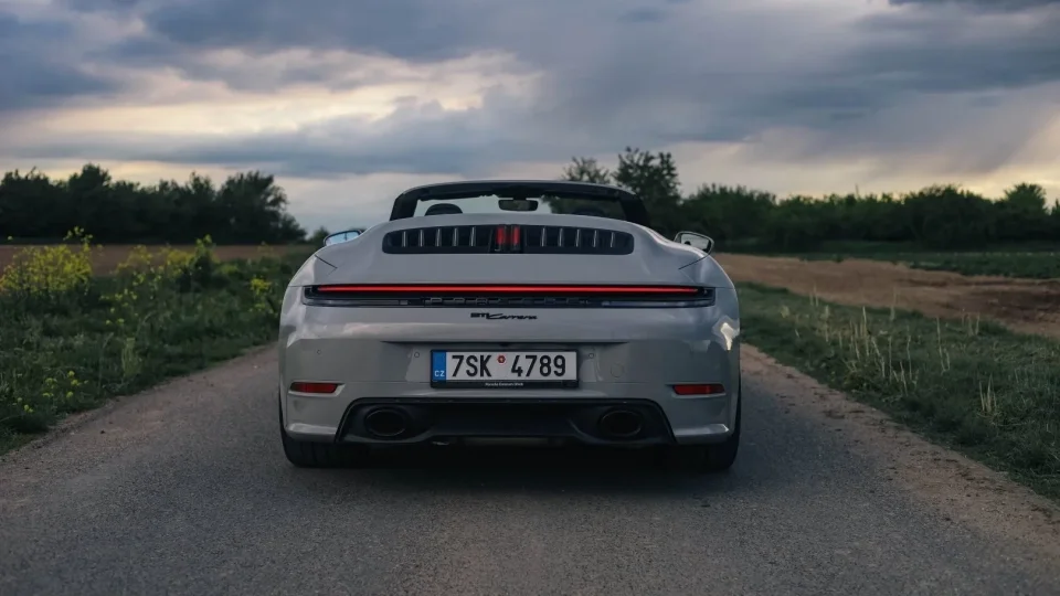 Porsche 911 Carrera Cabriolet