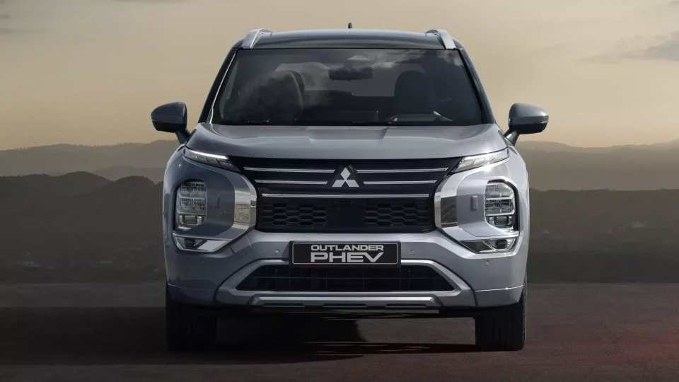 Nové Mitsubishi Outlander sází na pohodlí i promyšlenou techniku. Umí jezdit pod litr na 100 km
