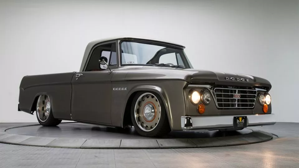 Zrenovovaný a vylepšený Dodge D100  z roku 1965.