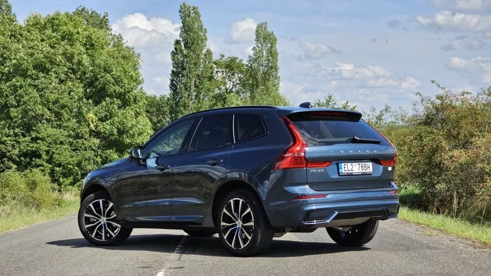 Volvo XC60 T8