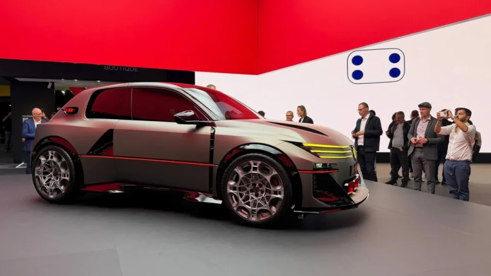 Peugeot E-T16 Concept
