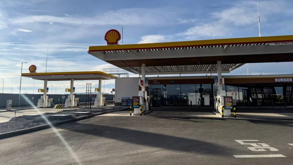 Nová D4, Čerpací stanice SHELL