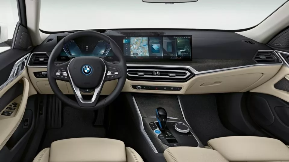 BMW i4