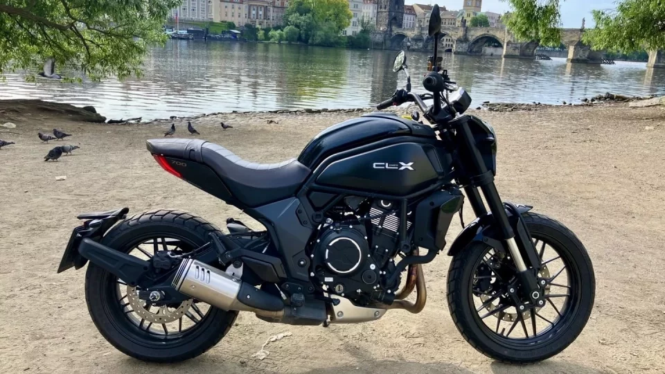 CFMOTO CL-X700 Heritage