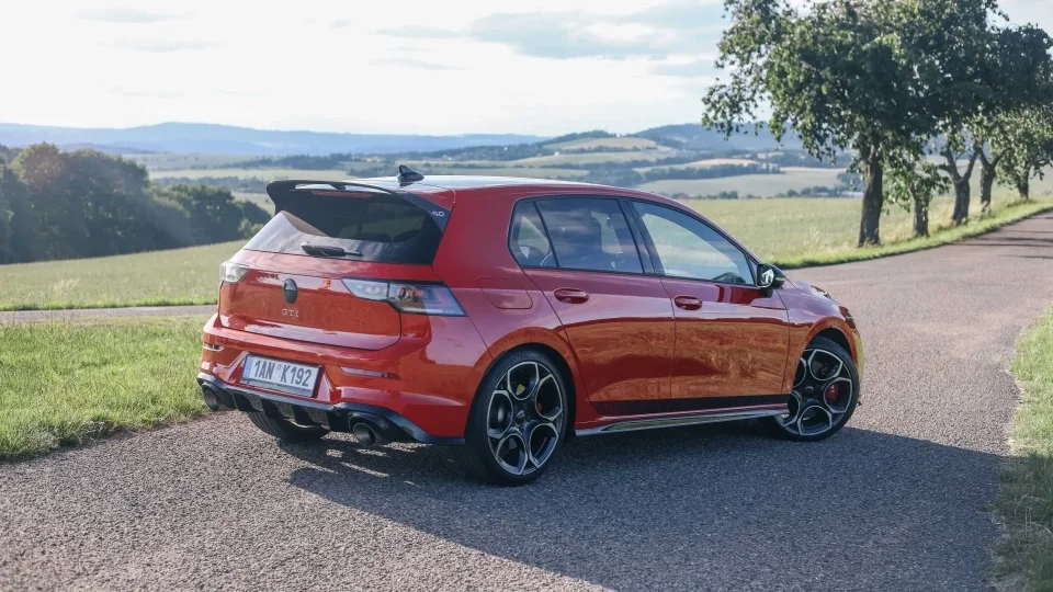 Volkswagen Golf GTI Edition 50