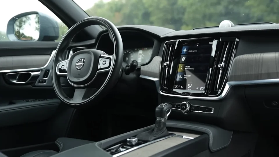 Volvo V90 ojetina