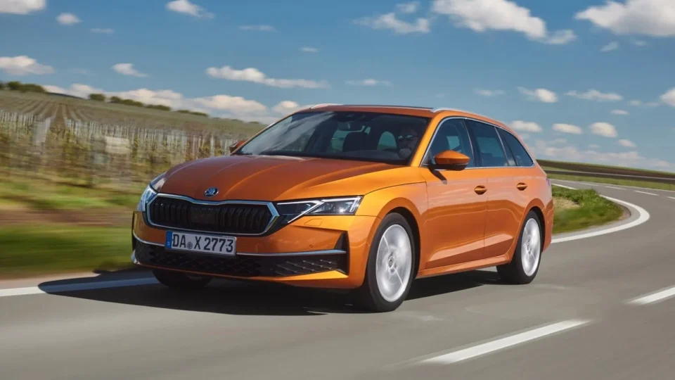 Škoda prodala třetinu všech nových aut