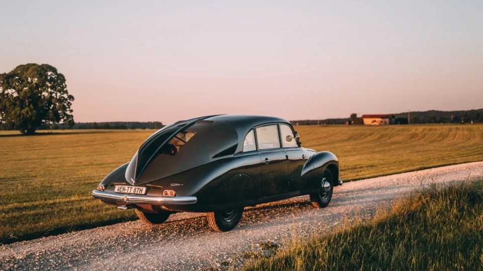 Tatra 87