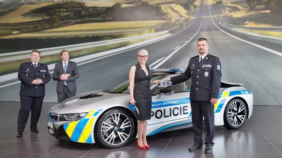 Policejní BMW i8