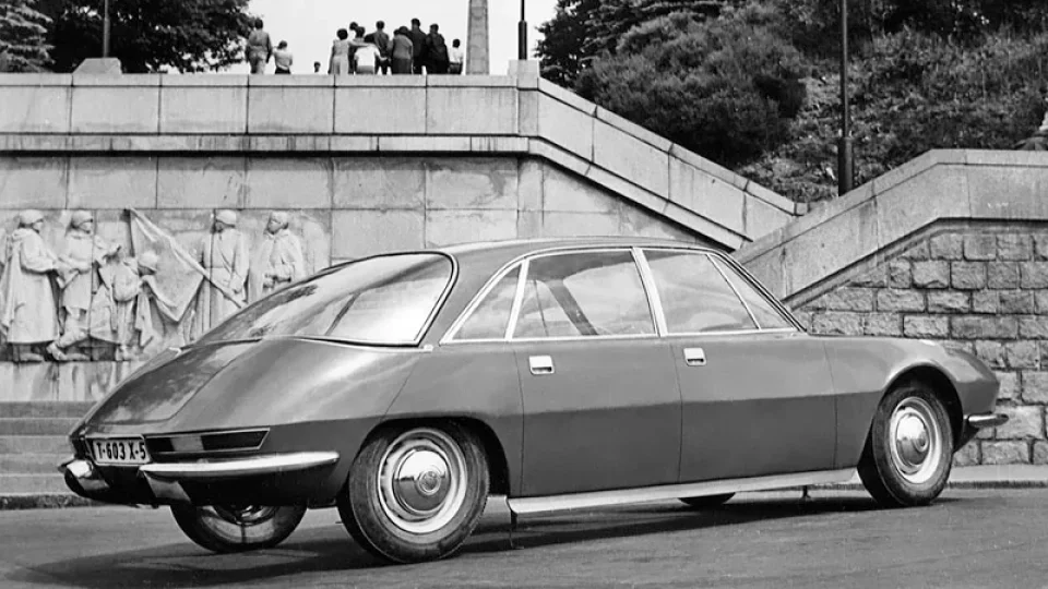 Tatra 603 X