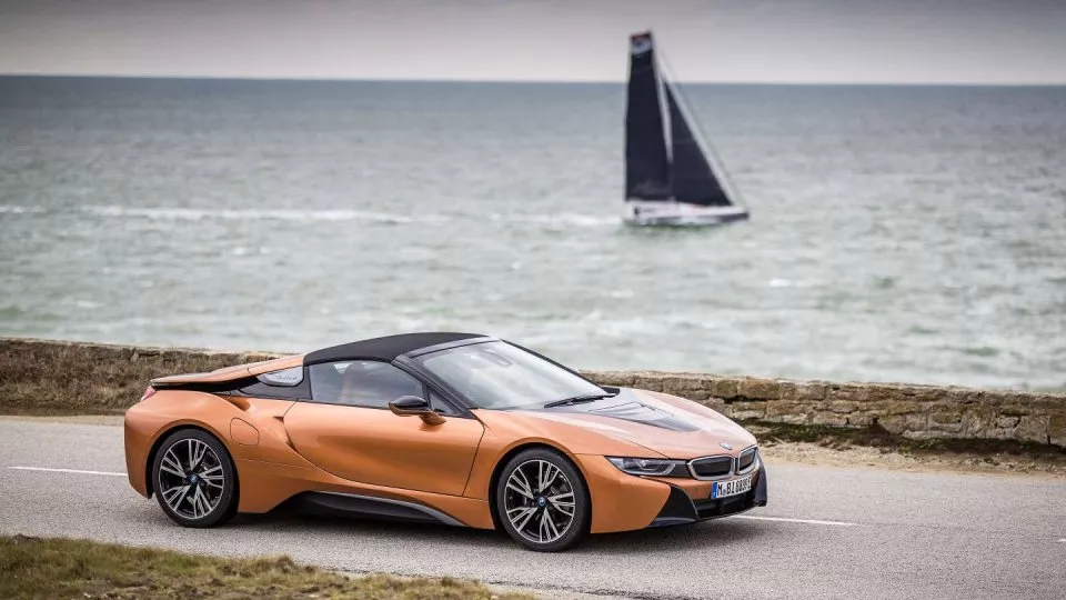 BMW i8 roadster