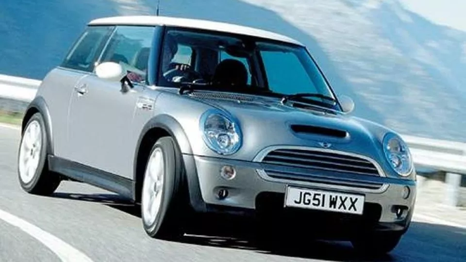 MINI (2000)