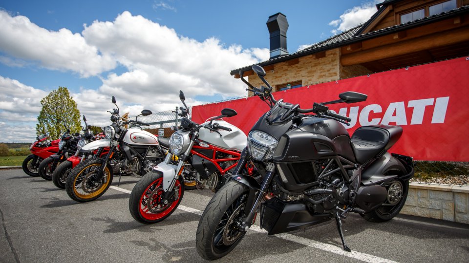 Rozdej si to s Italkou na Ducati Tour 2018