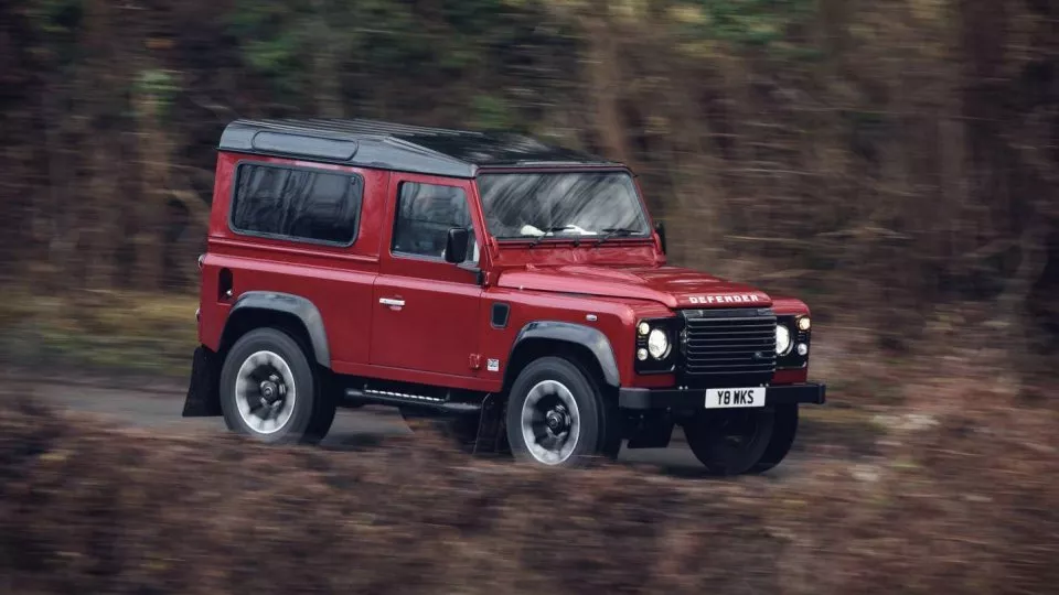 Land Rover Defender Works V8 