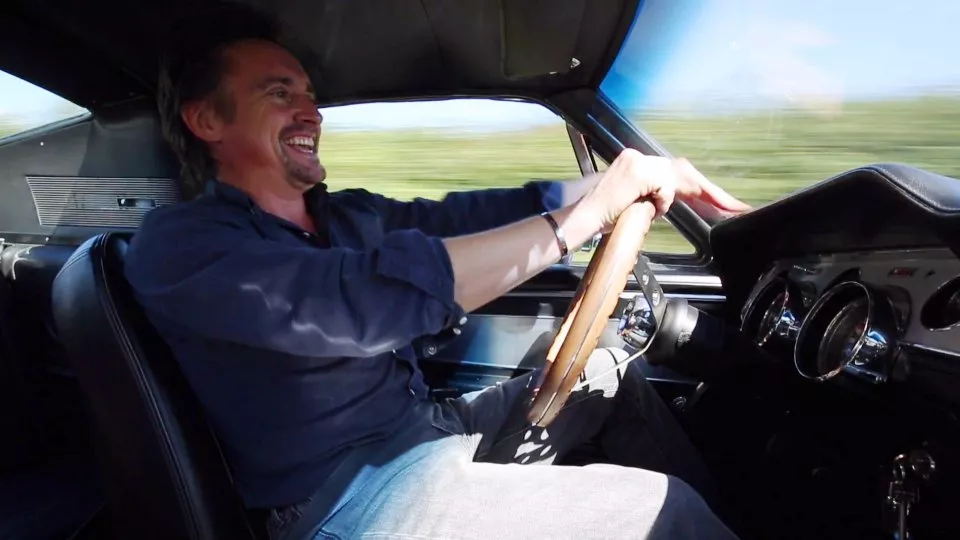 Richard Hammond ve svém oblíbeném Mustangu.