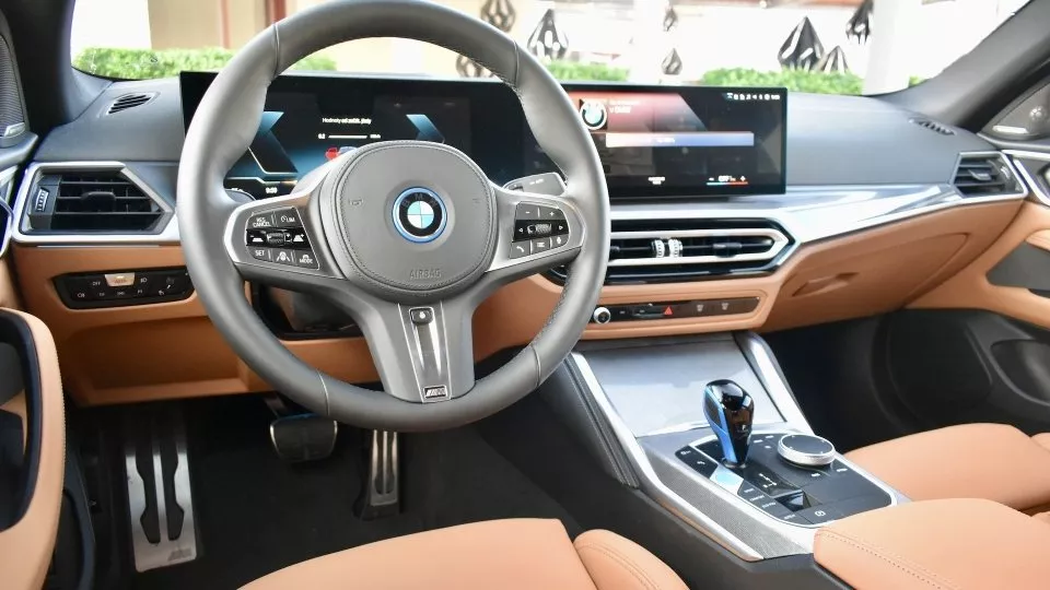 BMW i4 eDrive35