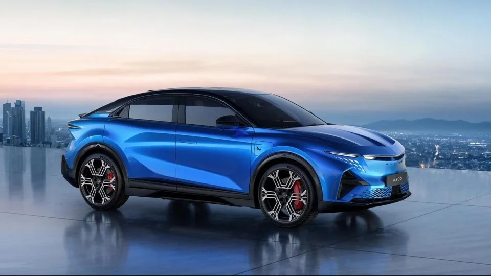 Alpine A390