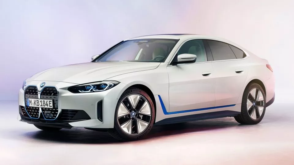 BMW i4