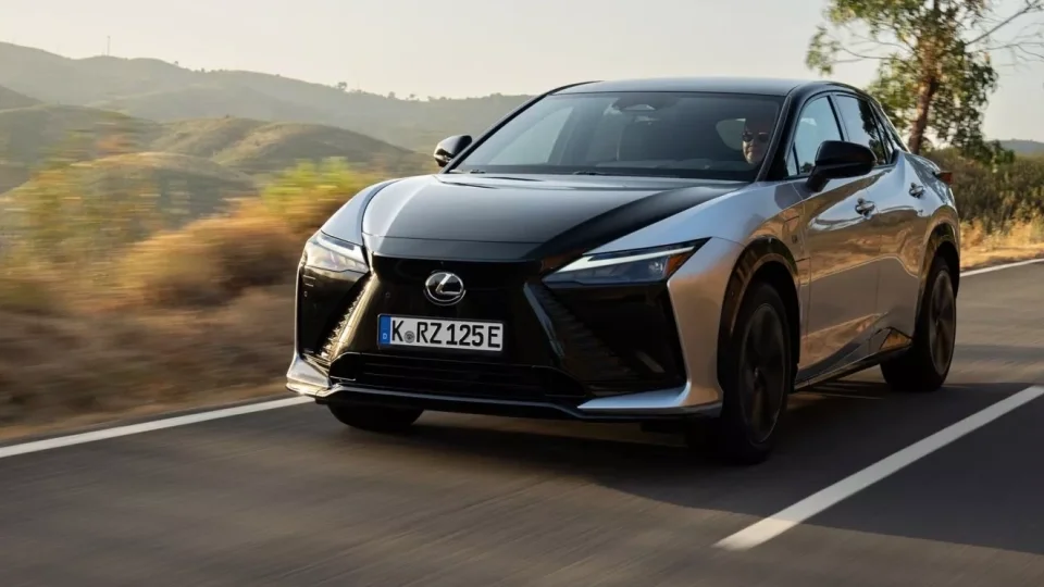 Lexus RZ