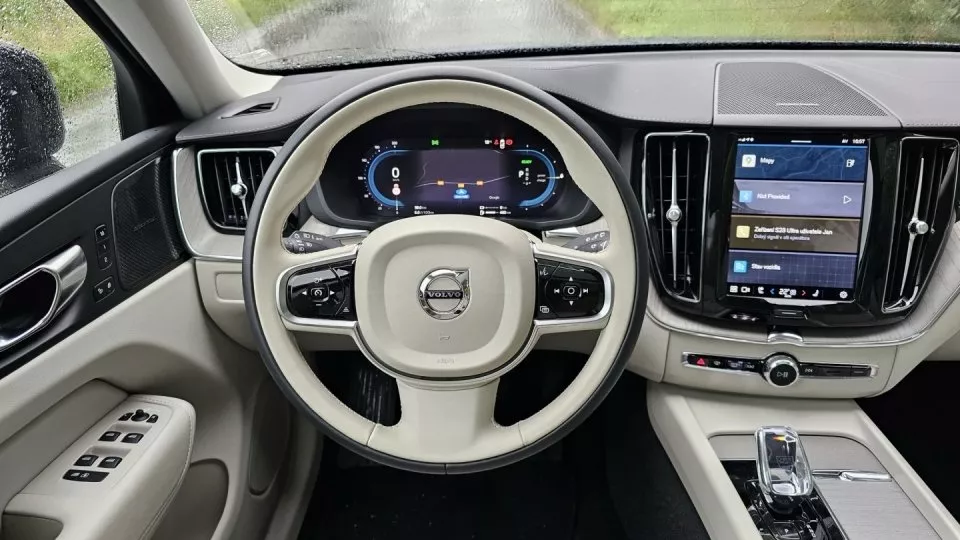 Volvo XC60 T8