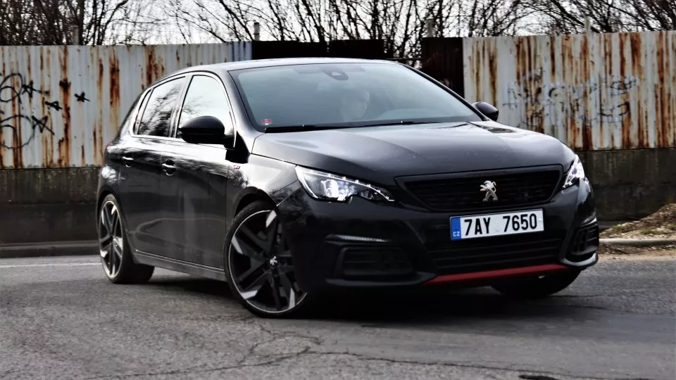 Peugeot 308 GTi vs. Hyundai i30 N